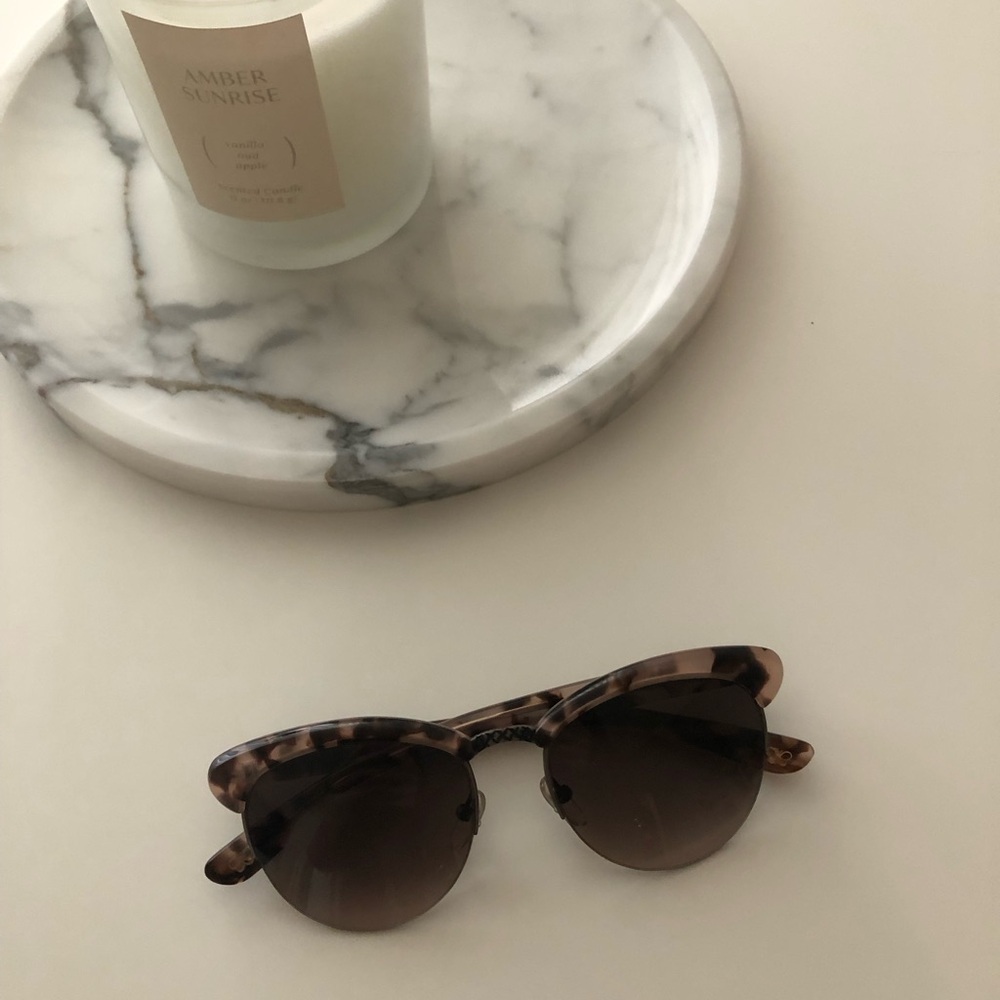 Bottega Veneta sunglasses 🤍